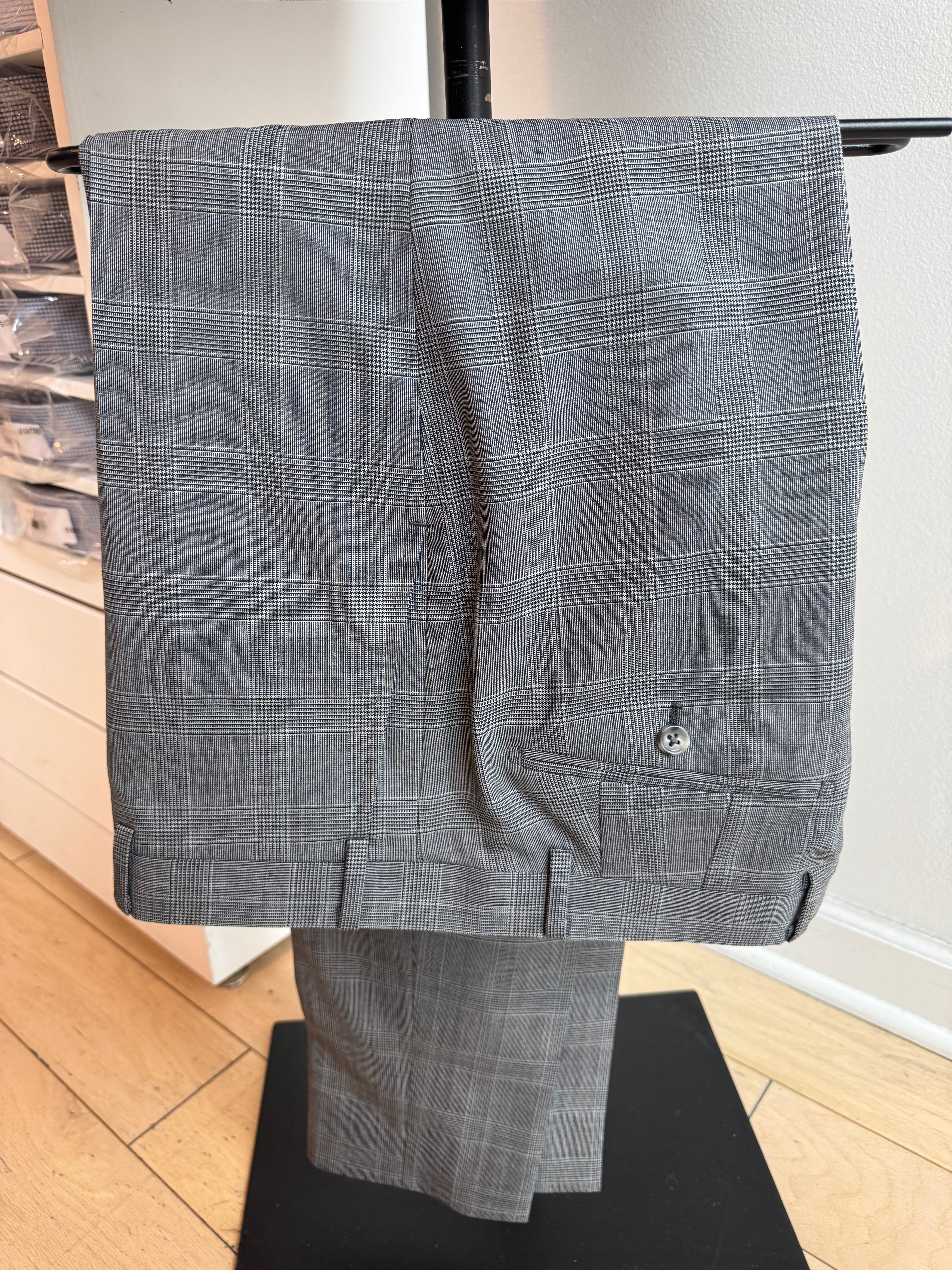 Gray & Black Glen Plaid Suit Pants 32